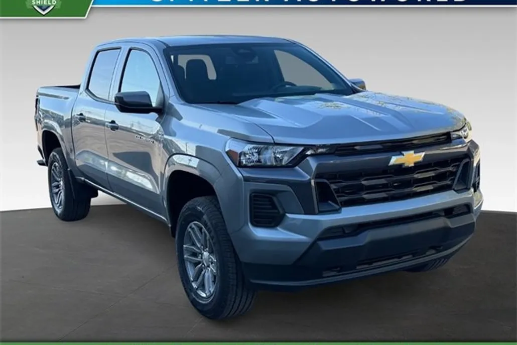 2026 Chevrolet Colorado LT photo 1