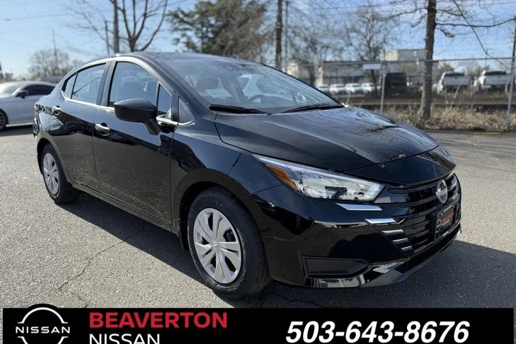 2025 Nissan Versa 1.6 S photo 1
