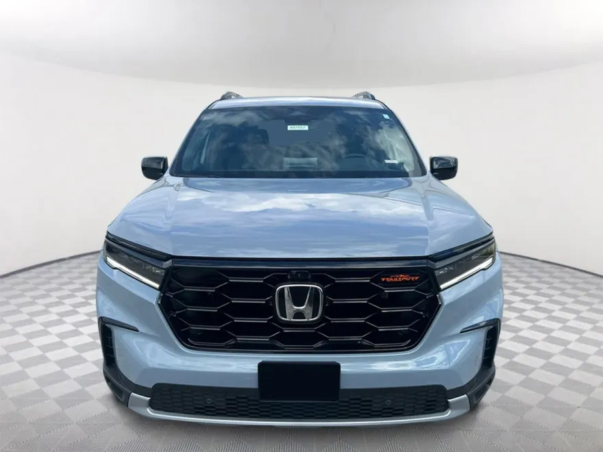 2025 Honda Pilot TrailSport photo 1