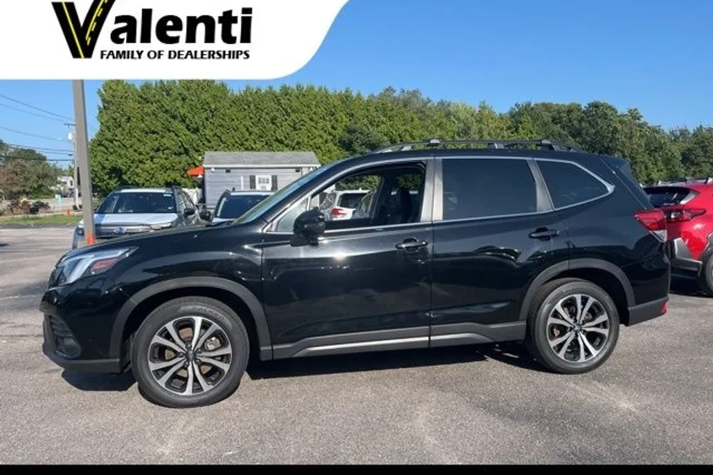 2022 Subaru Forester Limited photo 1