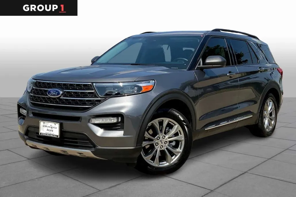 2022 Ford Explorer XLT photo 1