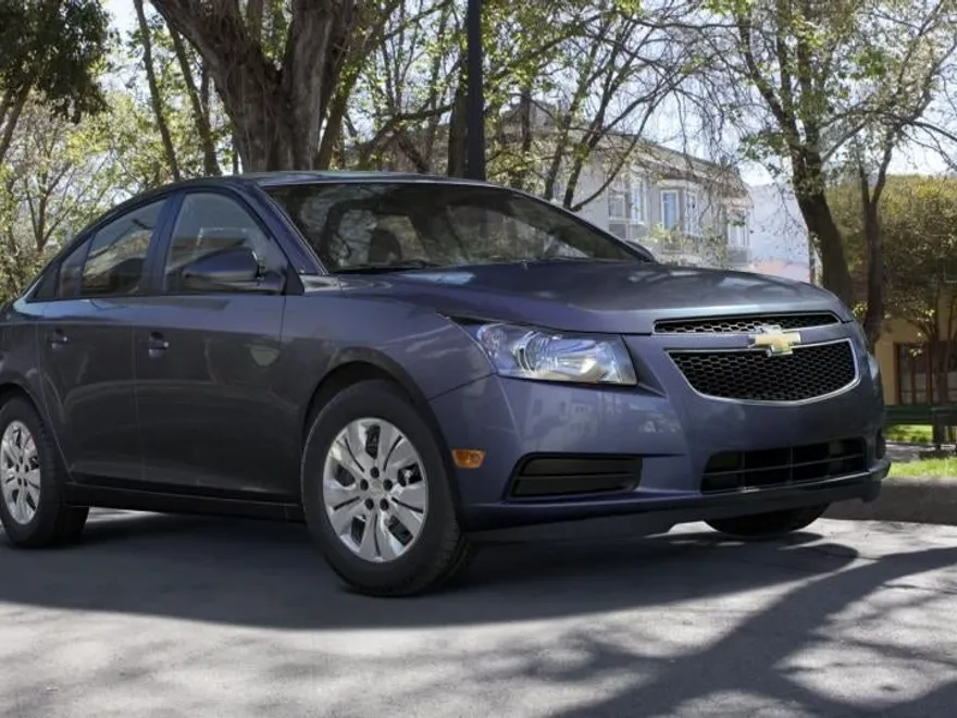 2014 Chevrolet Cruze LS photo 1
