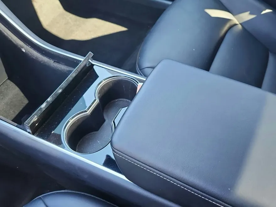 2019 Tesla Model 3 photo 1
