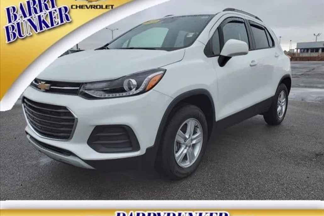 2022 Chevrolet Trax LT photo 1