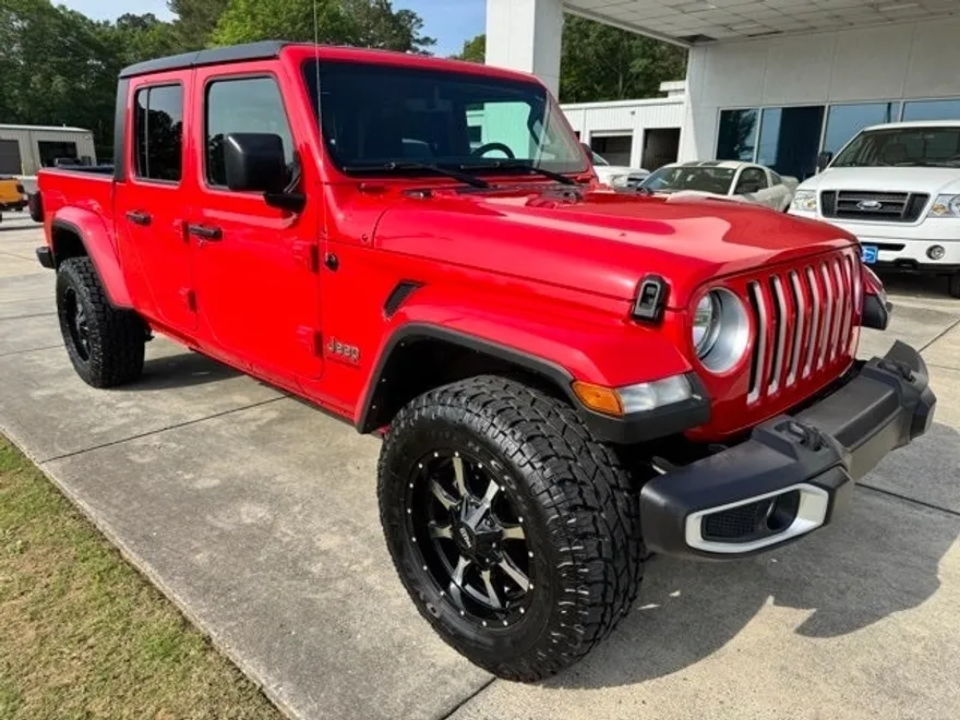 2023 Jeep Gladiator Overland photo 1