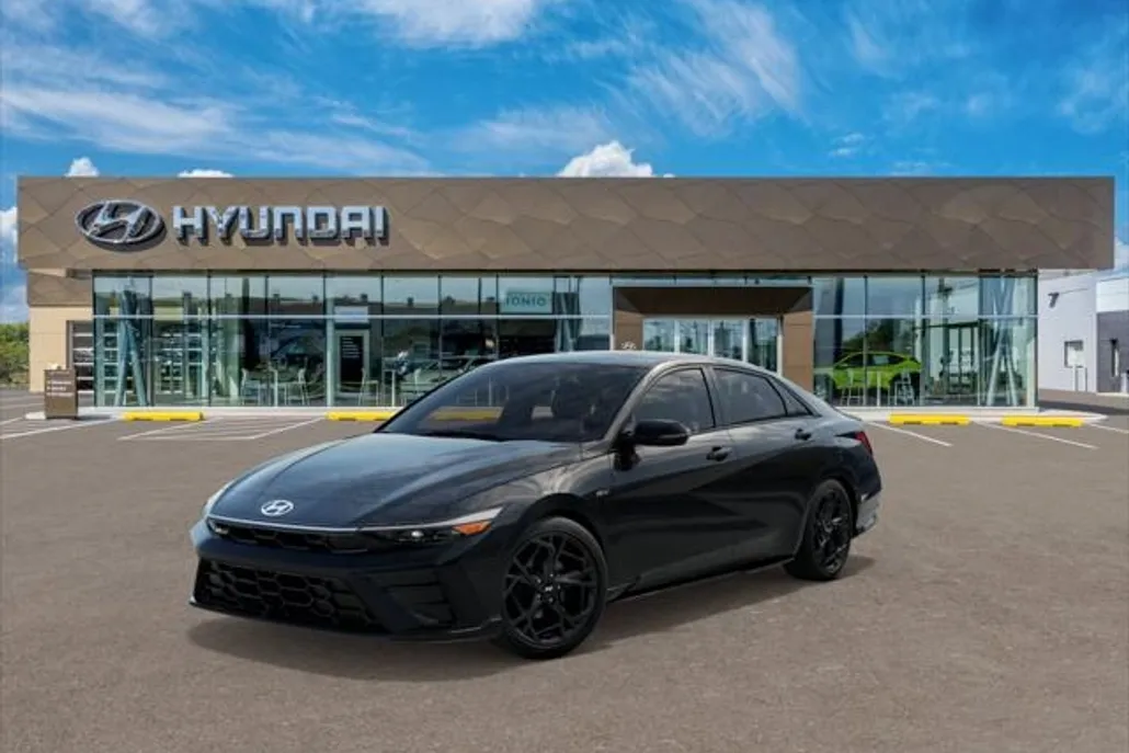 2025 Hyundai Elantra N Line photo 1