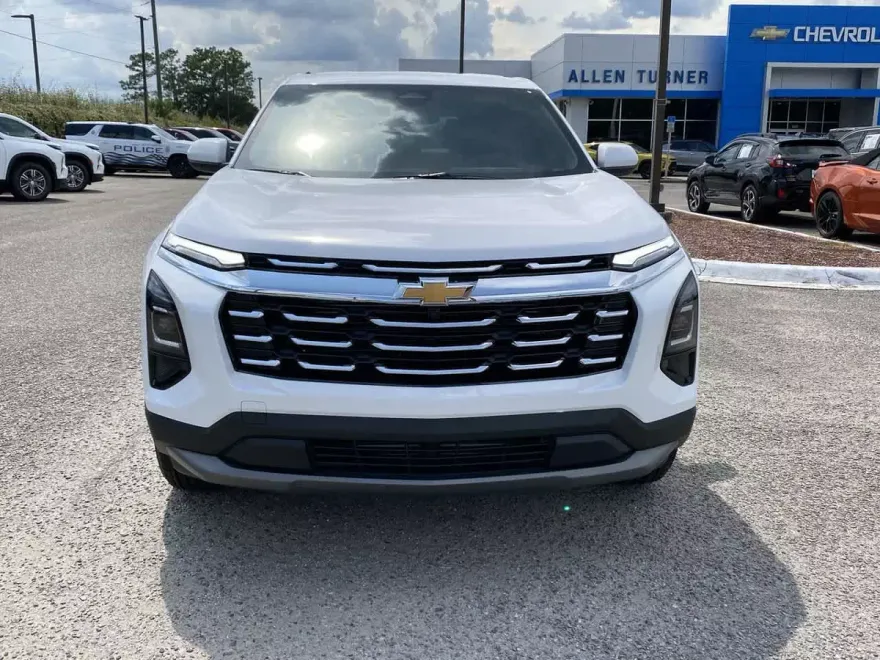 2026 Chevrolet Equinox LT photo 1