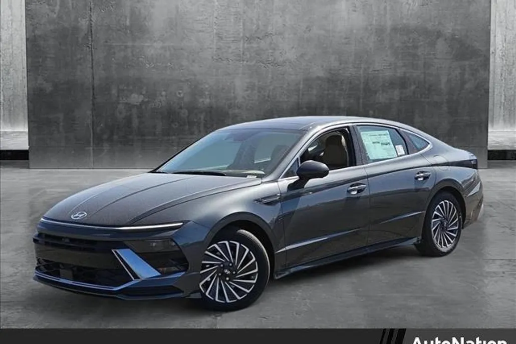 2025 Hyundai Sonata Hybrid Limited photo 1