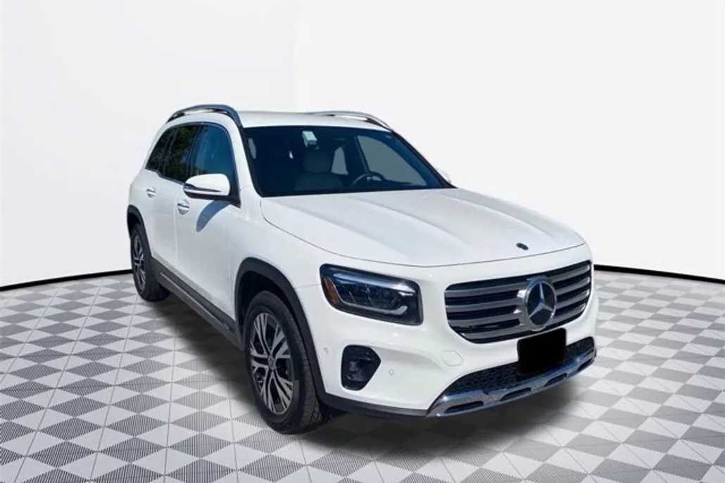 2025 Mercedes Benz GLB 250 4MATIC photo 1