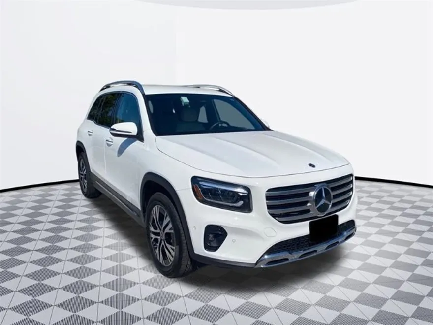 2025 Mercedes Benz GLB 250 4MATIC photo 1