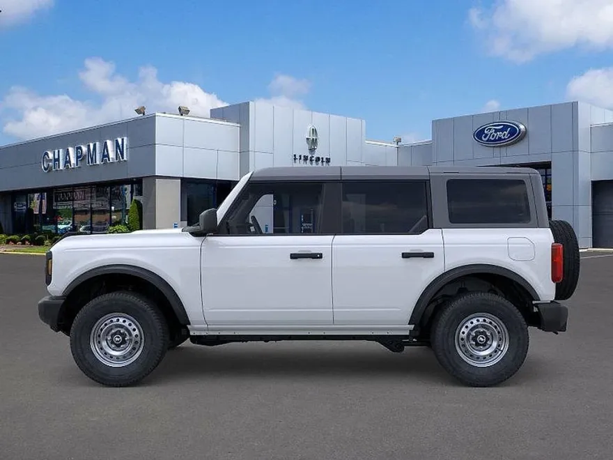 2025 Ford Bronco Base photo 1