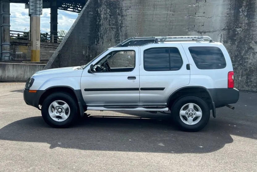 2002 Nissan Xterra SE photo 1