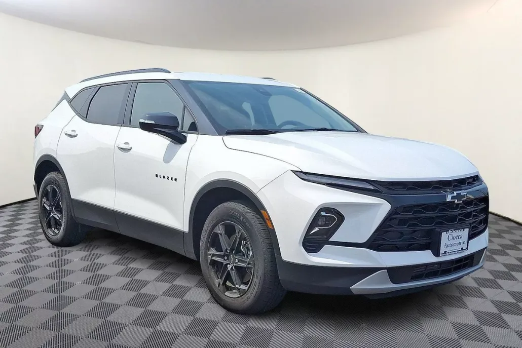 2025 Chevrolet Blazer 3LT photo 1