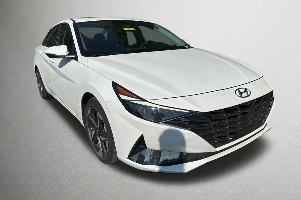 2023 Hyundai Elantra Limited photo 1