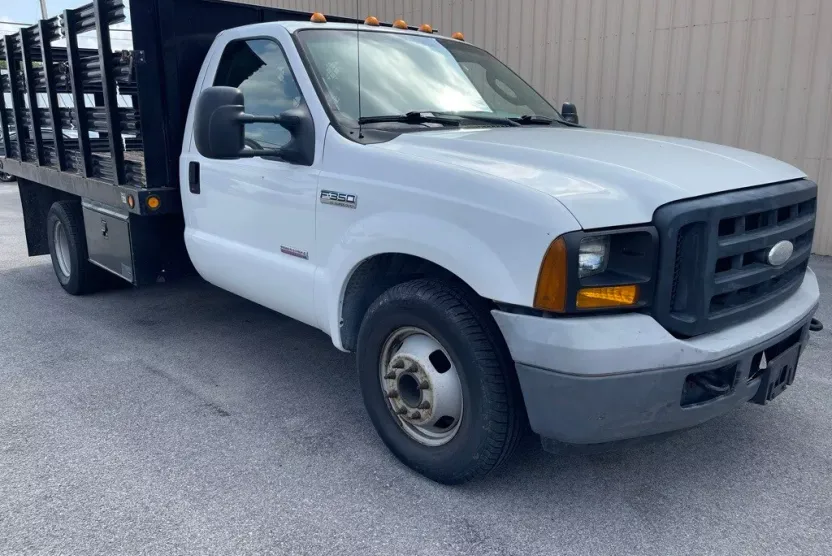 2006 Ford F-350 photo 1