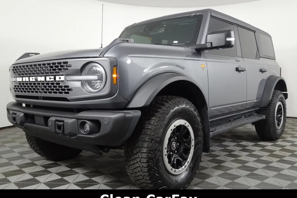 2022 Ford Bronco Badlands photo 1