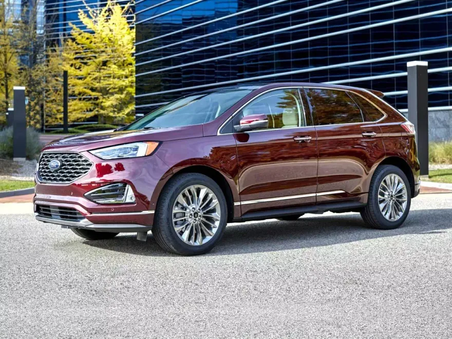 2022 Ford Edge Titanium photo 1