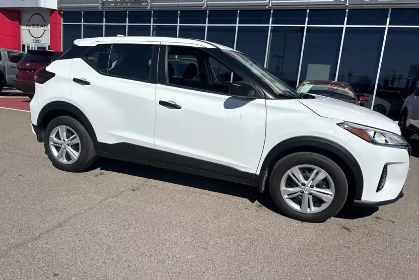 2024 Nissan Kicks S photo 1