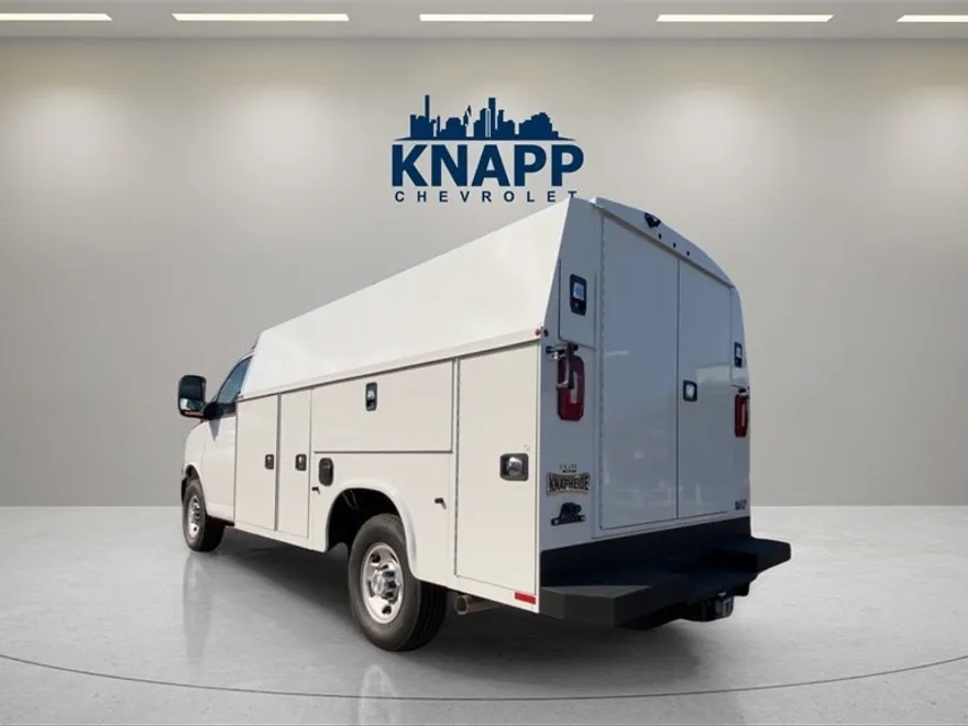 2025 Chevrolet Express Cutaway Work Van photo 1