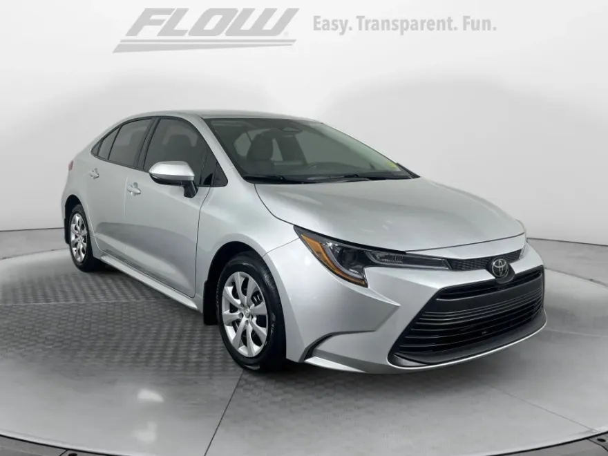 2025 Toyota Corolla LE photo 1
