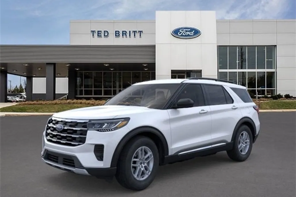 2025 Ford Explorer photo 1