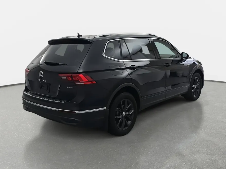2024 Volkswagen Tiguan SE photo 1