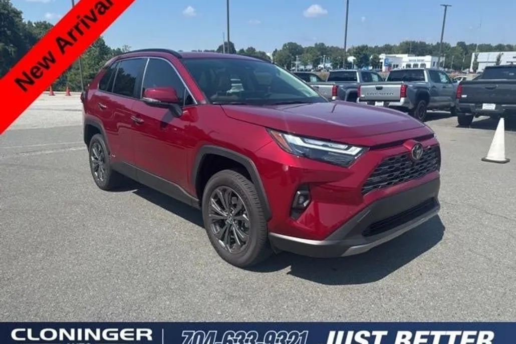 2025 Toyota RAV4 Hybrid Limited photo 1