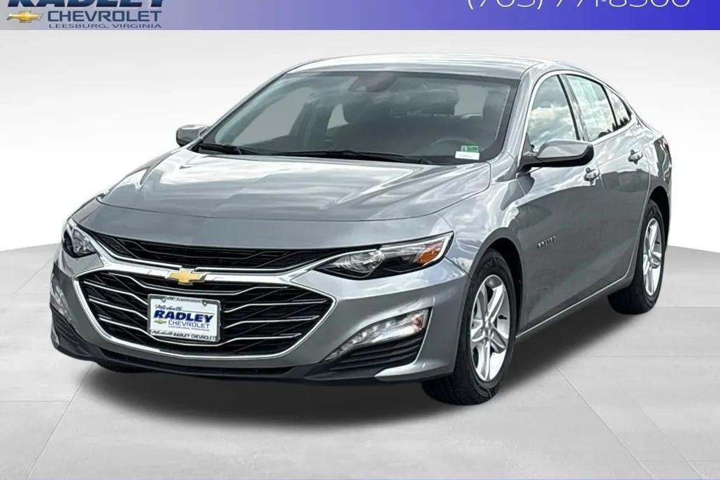 2023 Chevrolet Malibu 1LT photo 1