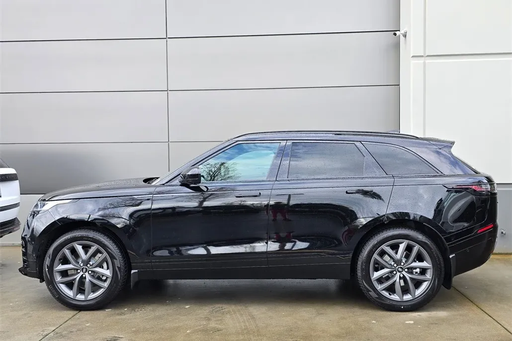 2026 Land Rover Range Rover Velar SE photo 1