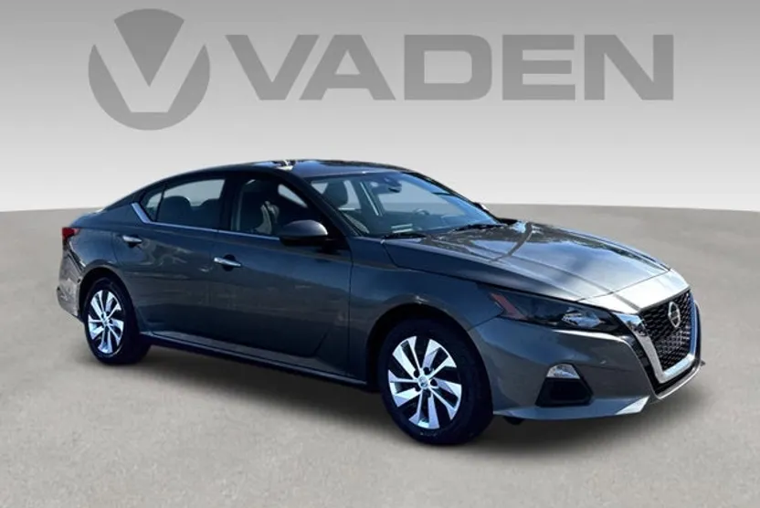 2022 Nissan Altima 2.5 S photo 1