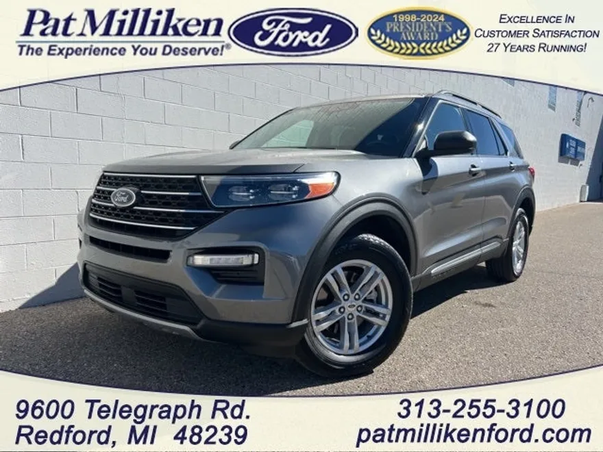 2023 Ford Explorer XLT photo 1