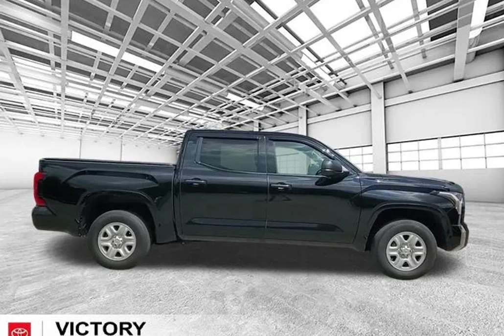 2023 Toyota Tundra SR CrewMax photo 1