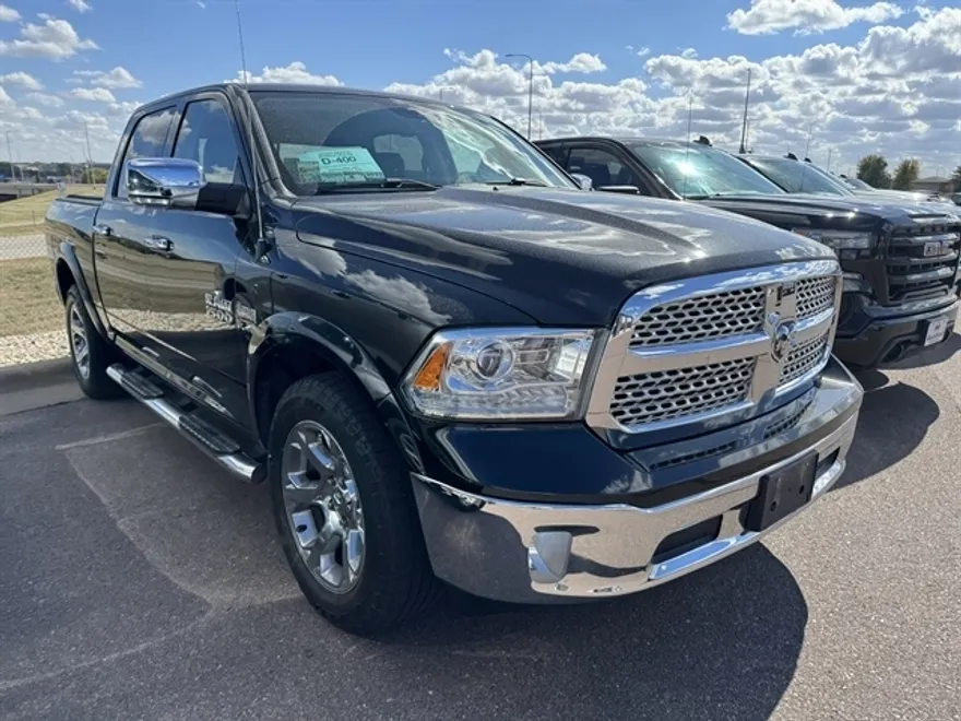 2017 Ram 1500 Laramie photo 1