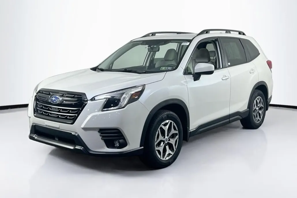 2024 Subaru Forester Premium Base photo 1