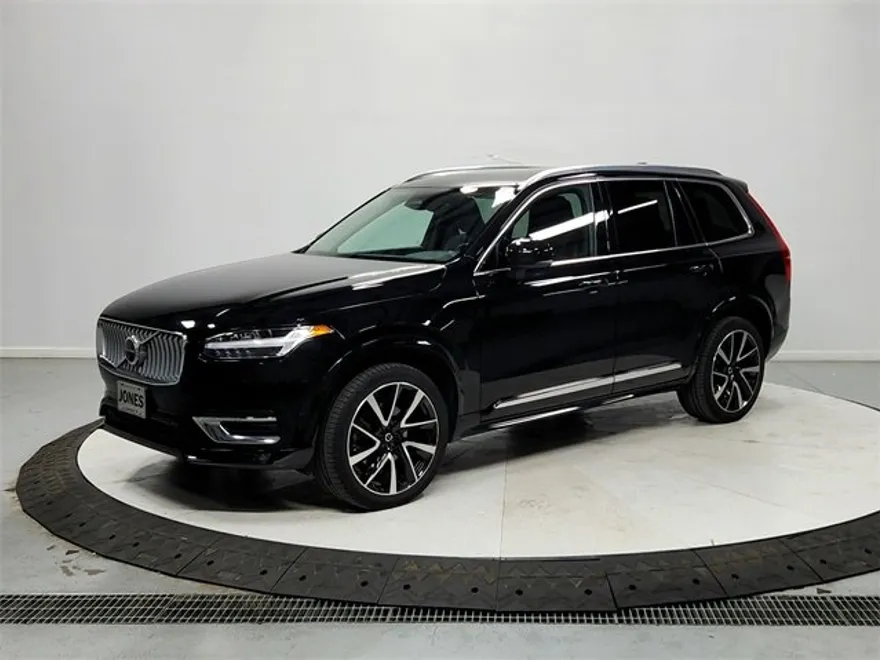 2024 Volvo XC90 Plus photo 1