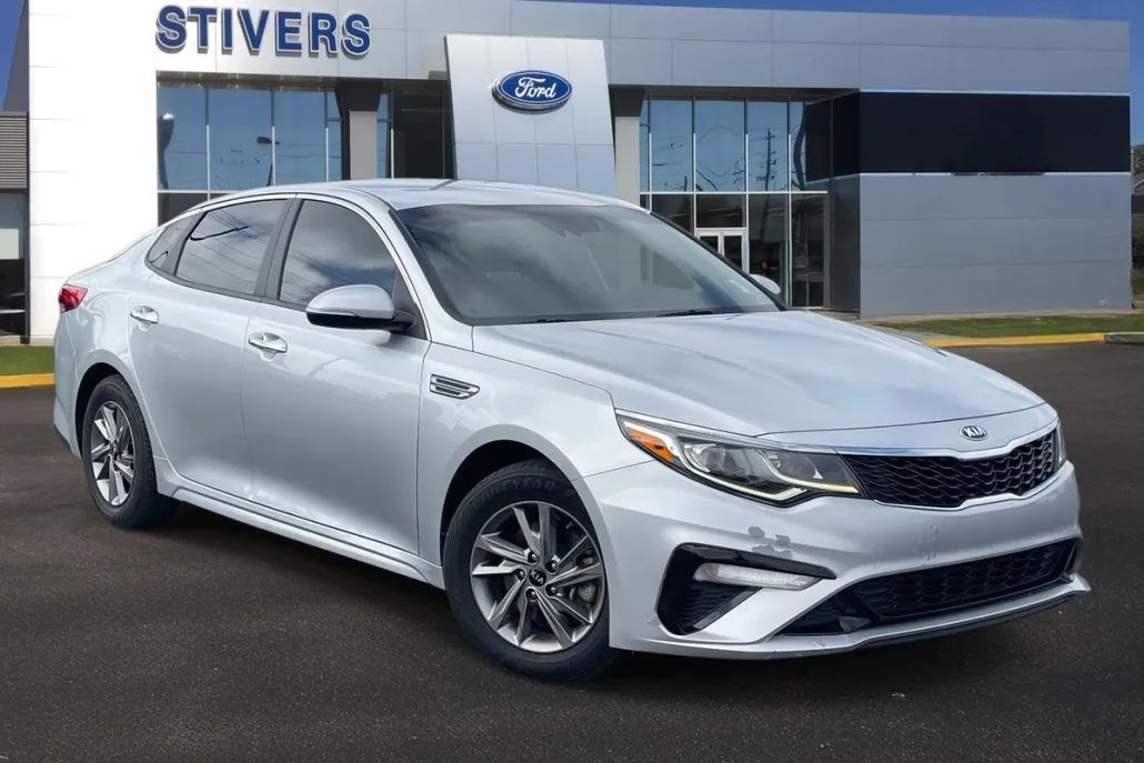 2019 Kia Optima LX photo 1