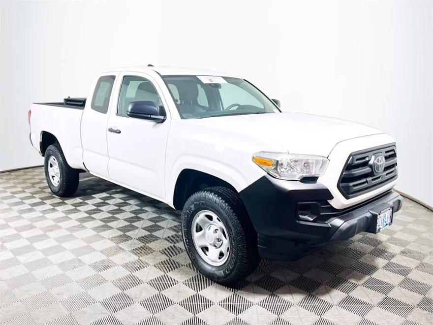 2019 Toyota Tacoma SR photo 1