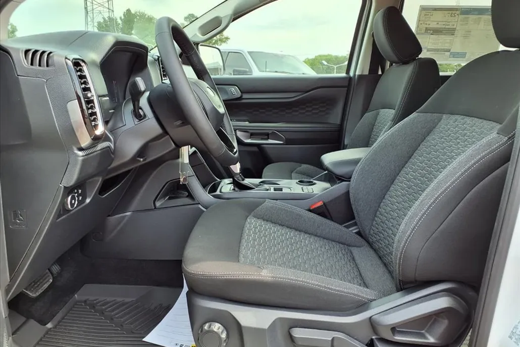 2025 Ford Ranger XLT photo 1