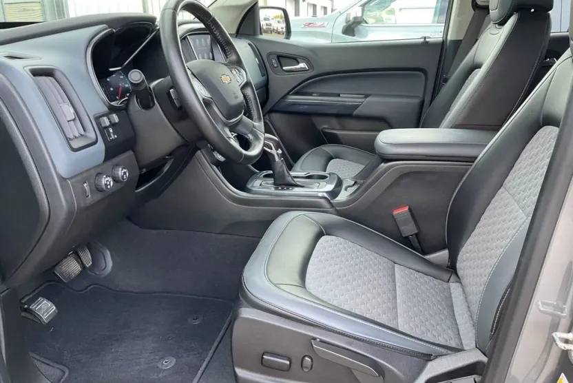 2022 Chevrolet Colorado Z71 photo 1