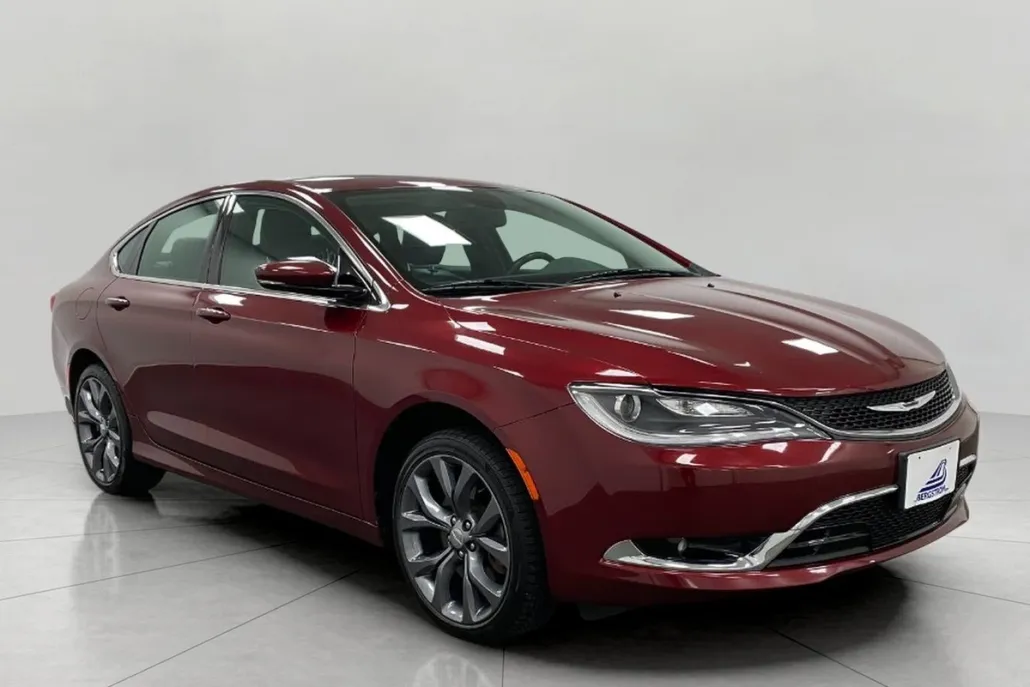 2015 Chrysler 200 C photo 1