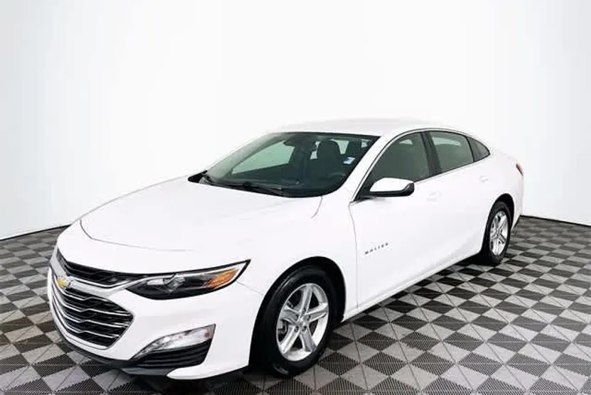 2023 Chevrolet Malibu 1LT photo 1