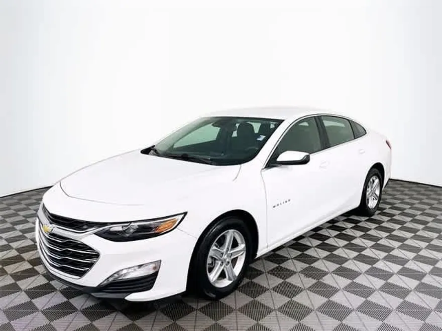 2023 Chevrolet Malibu 1LT photo 1