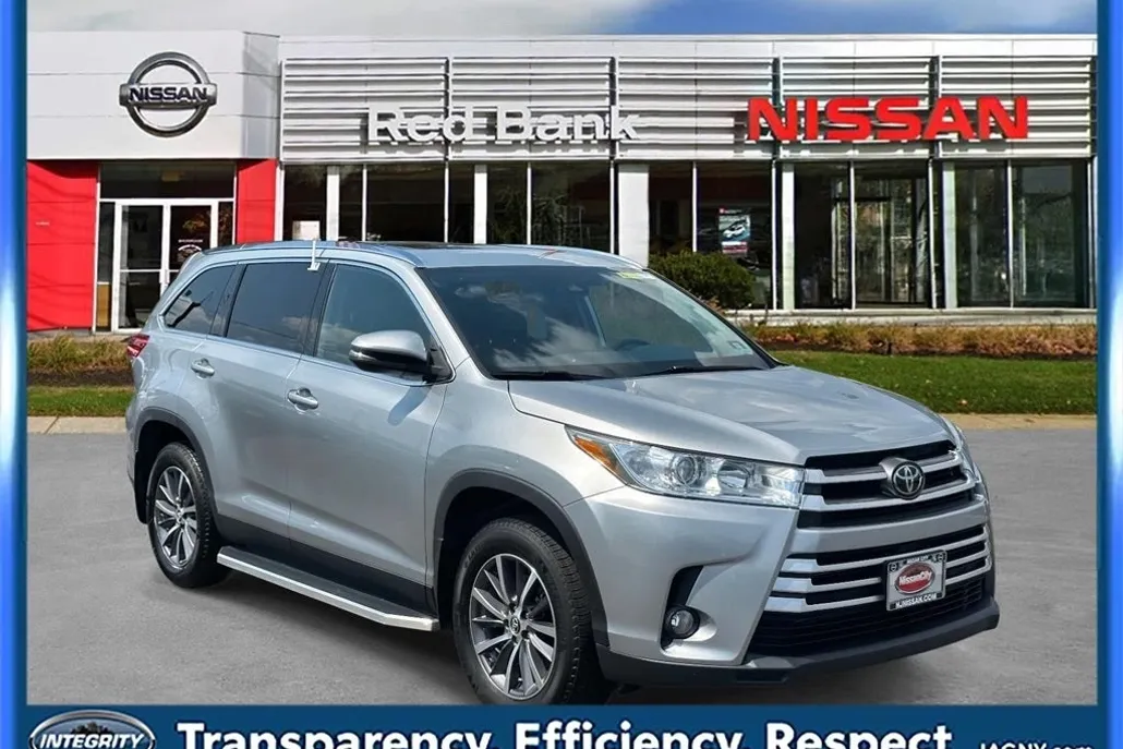2019 Toyota Highlander XLE photo 1