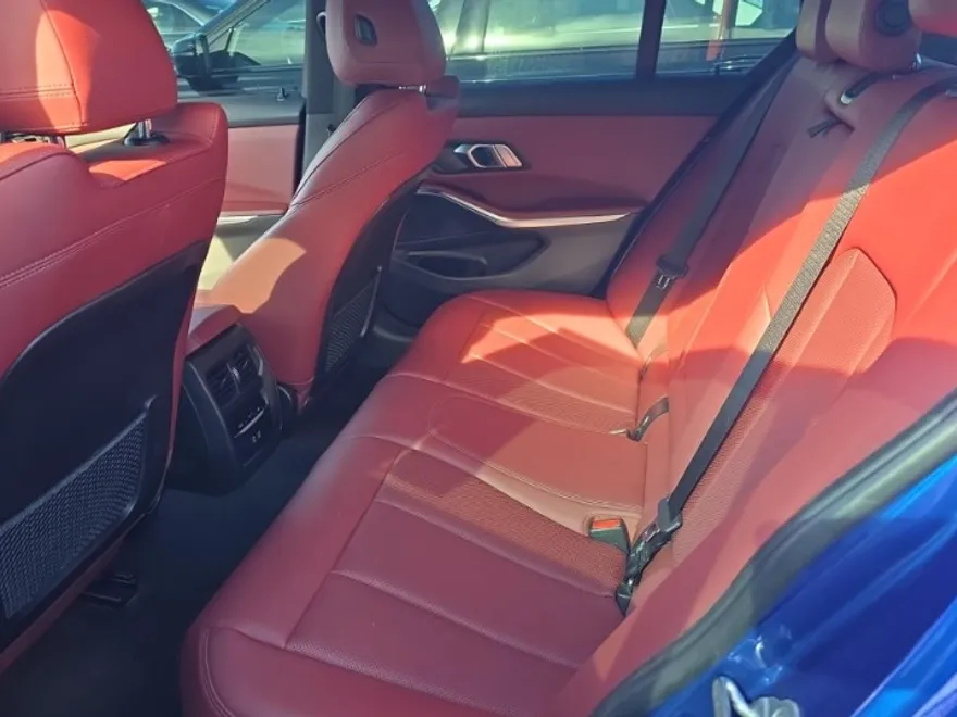 2022 Bmw 330i photo 1