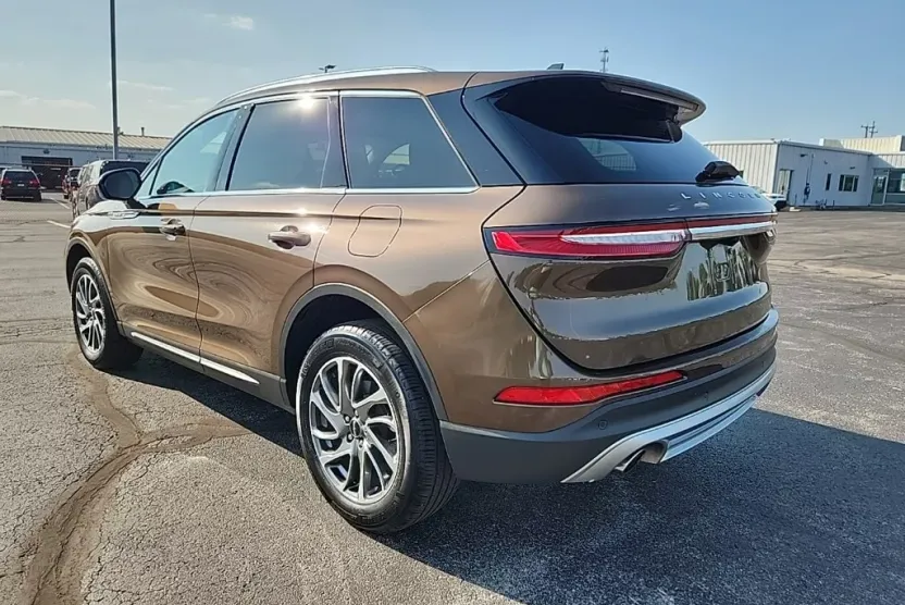 2022 Lincoln Corsair Standard photo 1