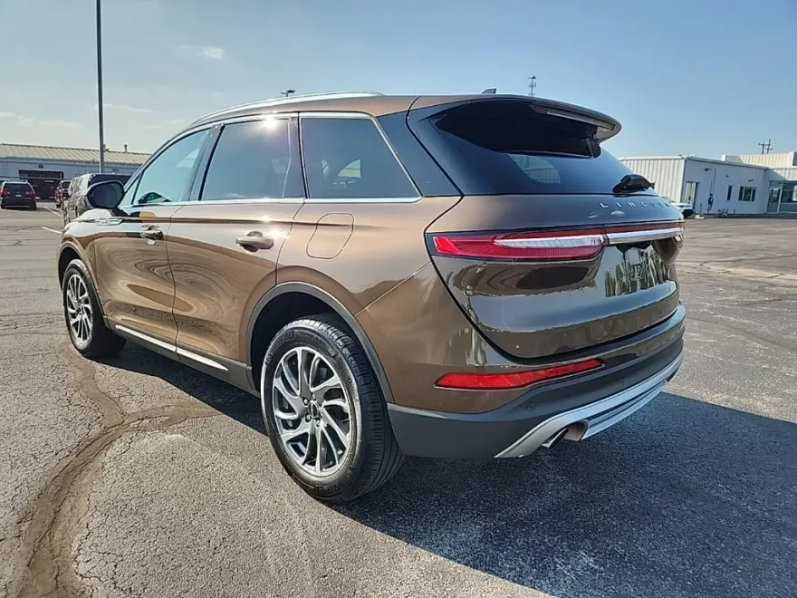 2022 Lincoln Corsair Standard photo 1