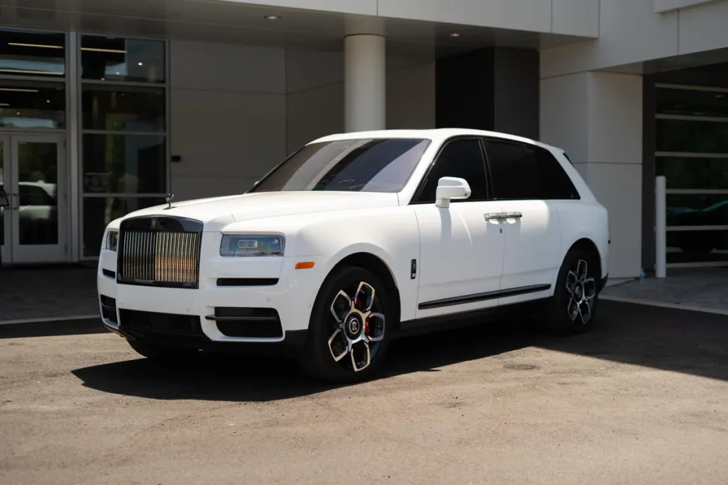 2023 Rolls Royce Cullinan Black Badge photo 1