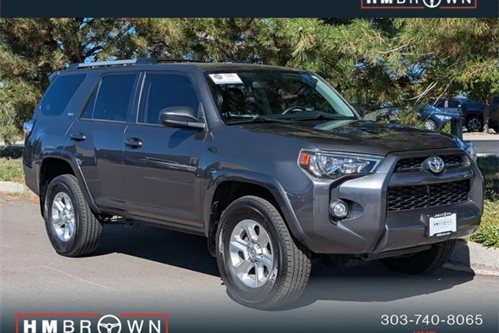 2019 Toyota 4Runner SR5 photo 1