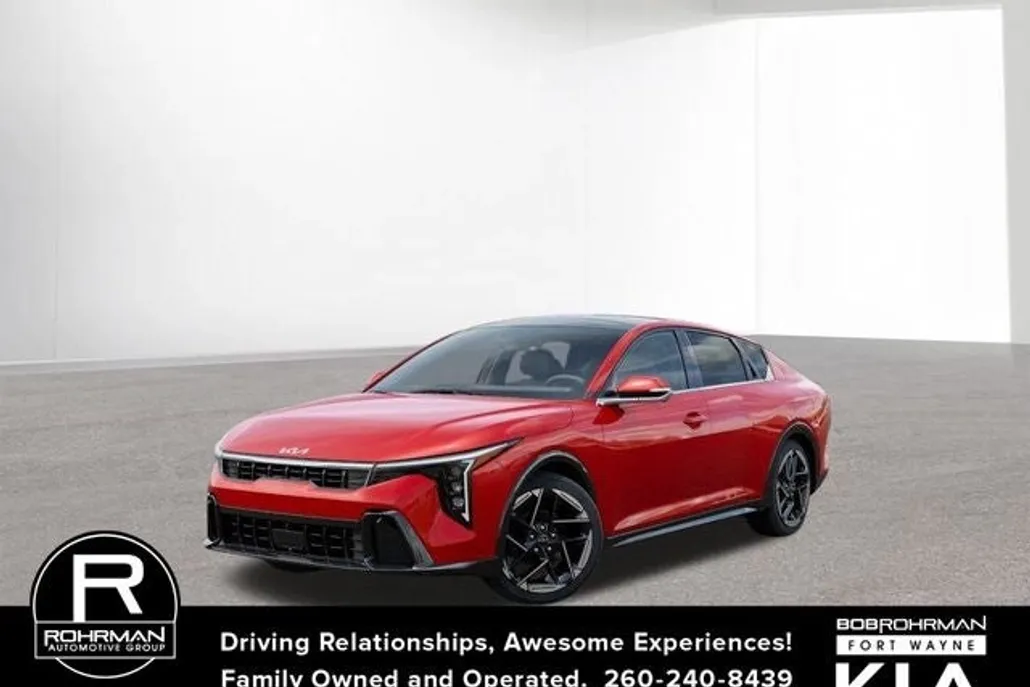 2025 Kia K4 GT-Line photo 1