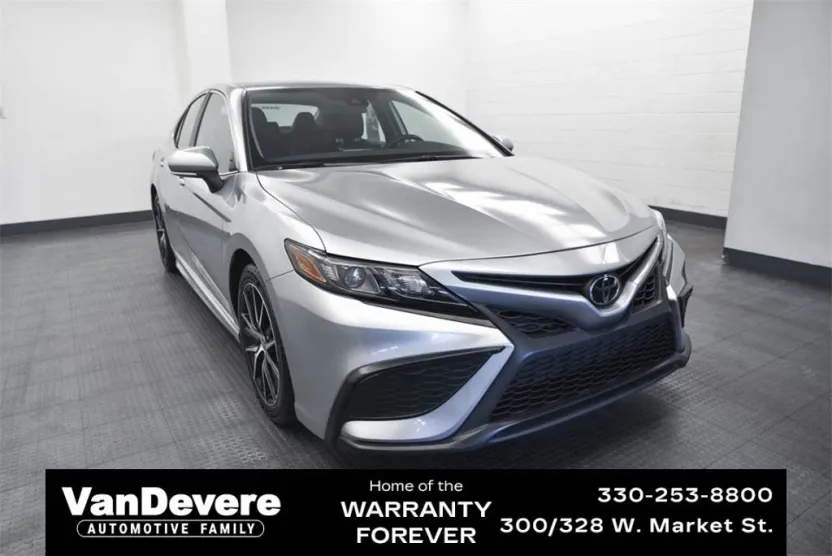 2023 Toyota Camry SE photo 1